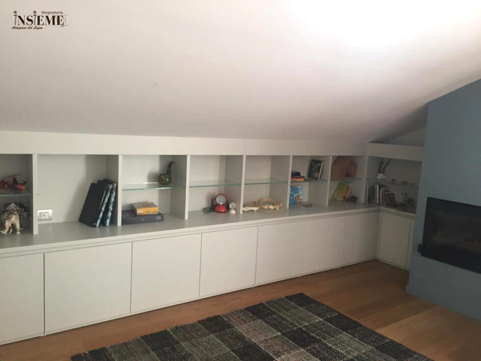 Sottotetto attrezzato realizzato su misura dalla Falegnameria Insieme di Sassuolo (MO)